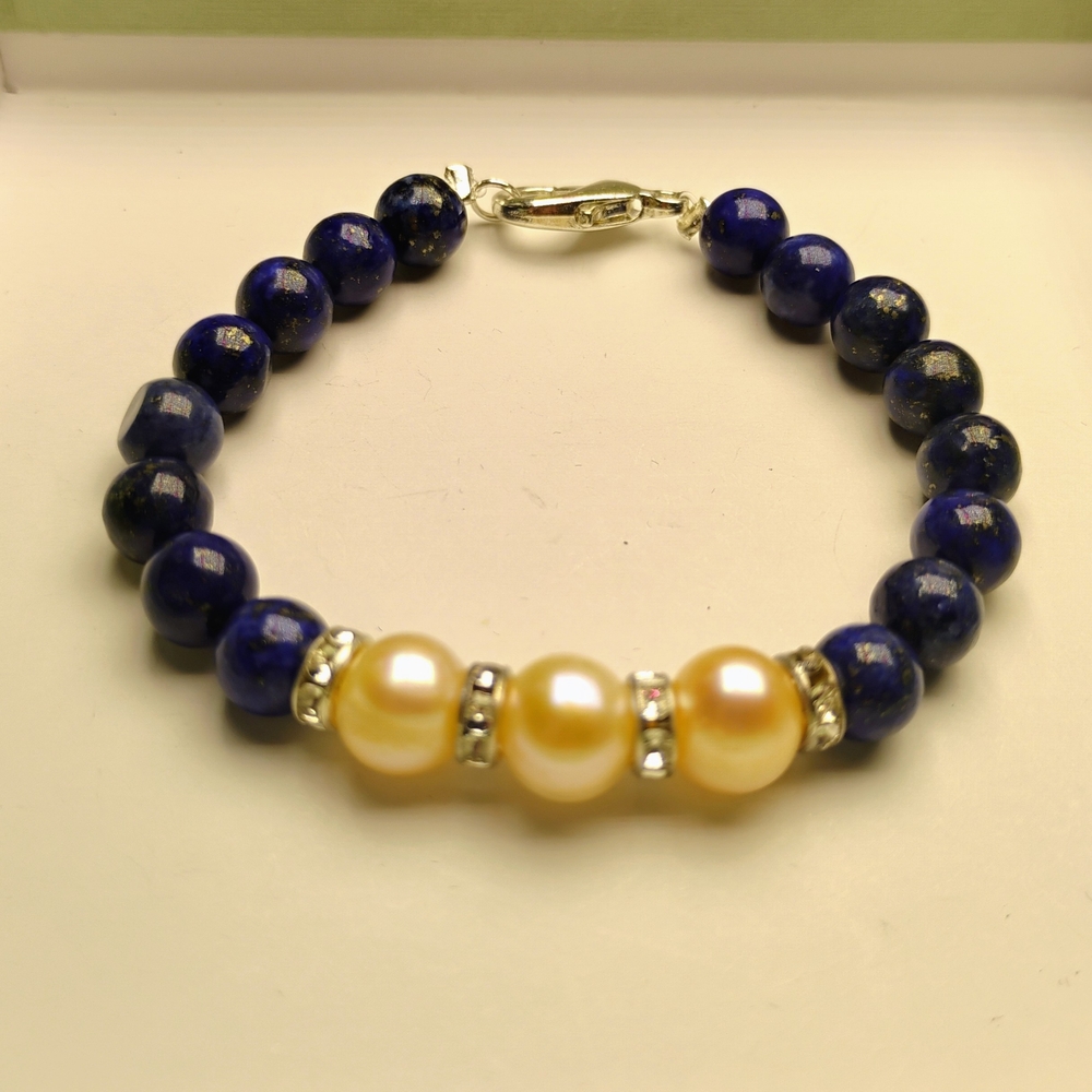 Elegant lapiz lazuli and Pearl Bracelet